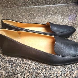 Black pointy toe loafers
